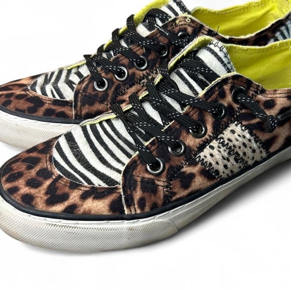 Jellypop Kory Animal Multifabric Stone Wash Sneakers Sz 8.5 - Picture 1 of 5
